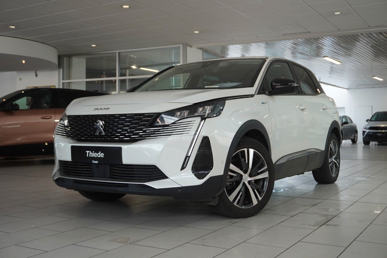 Fahrzeugabbildung Peugeot 3008 Hybrid PHEV ALLURE NAVI/LED/KAMERA/SHZ/AHK