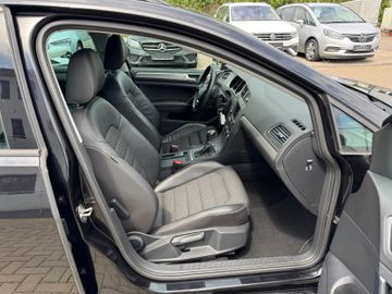 Volkswagen Golf - 11