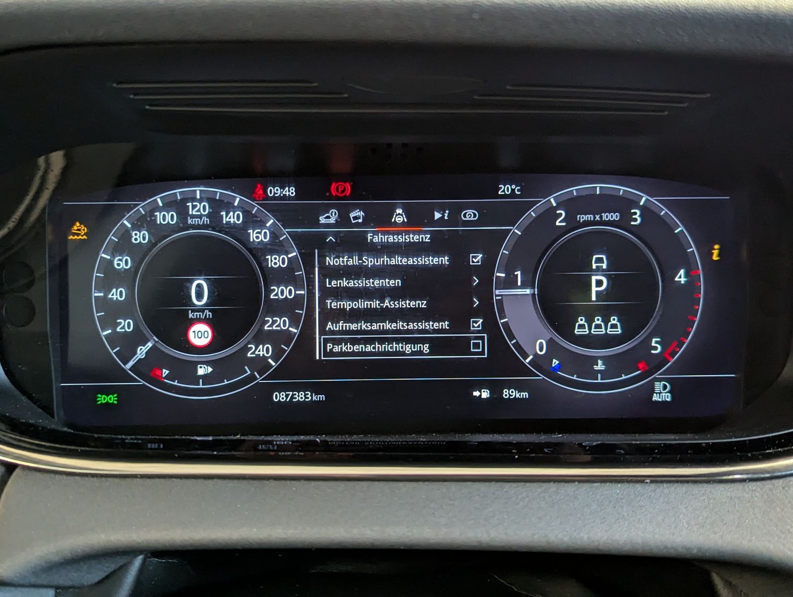 LAND ROVER Range Rover Evoque D180 R-Dynamic SE Pano HUD 20 - Image 29