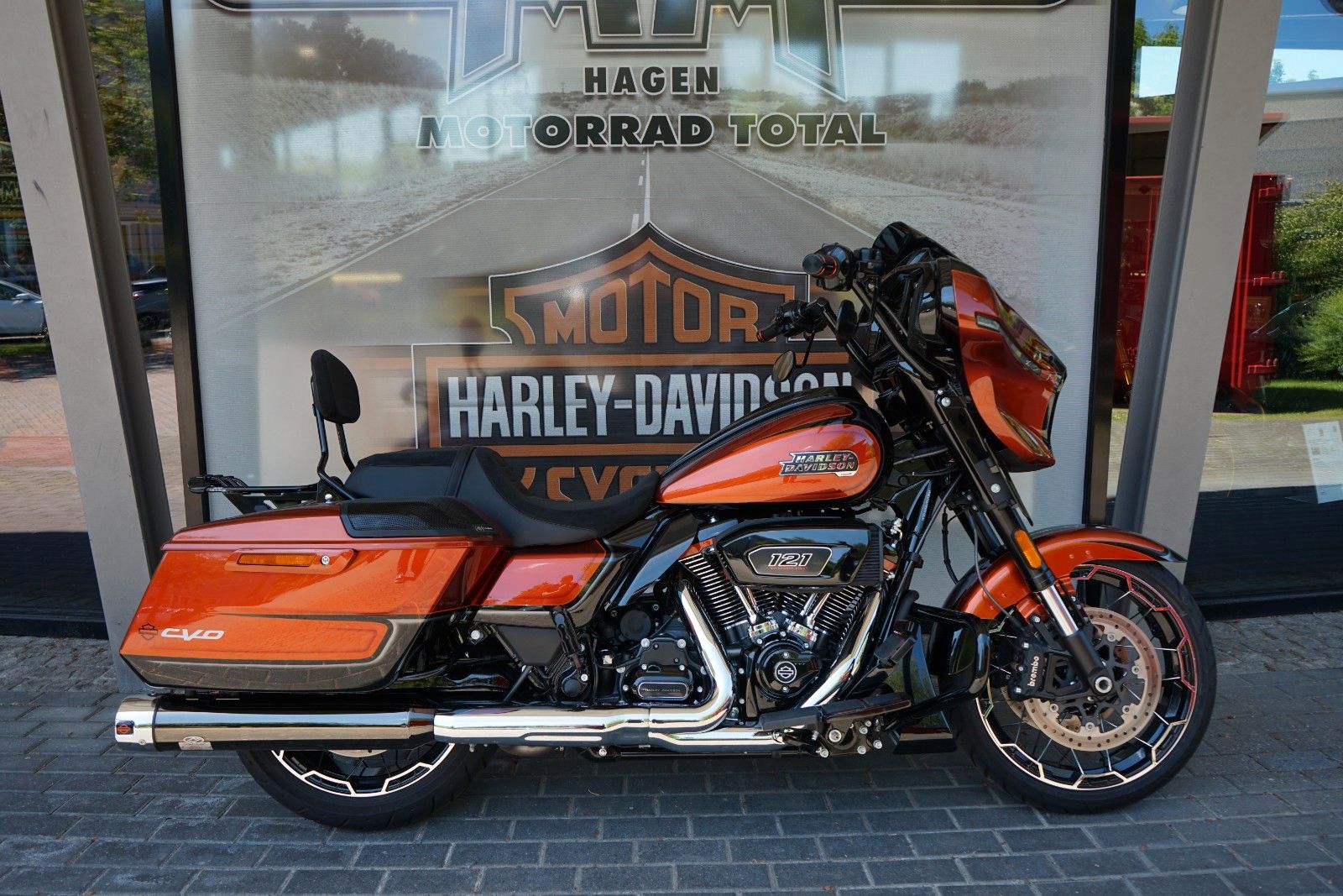 Fahrzeugabbildung Harley-Davidson Street Glide CVO FLHXSE Jekill & Hyde