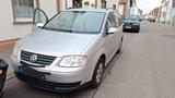 Volkswagen Touran 1.6 FSI Highline Highline - Volkswagen Touran: Fsi