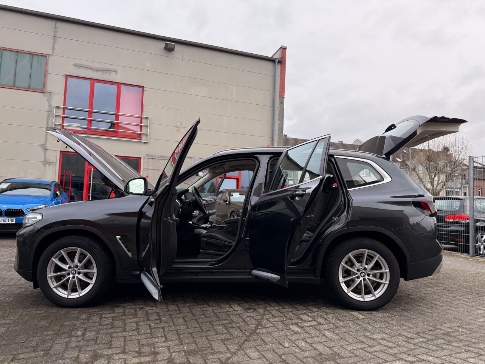 BMW X3 xDrive 20 d LEDER NAVI AUTOMATIK NEUES MODELL foto 12