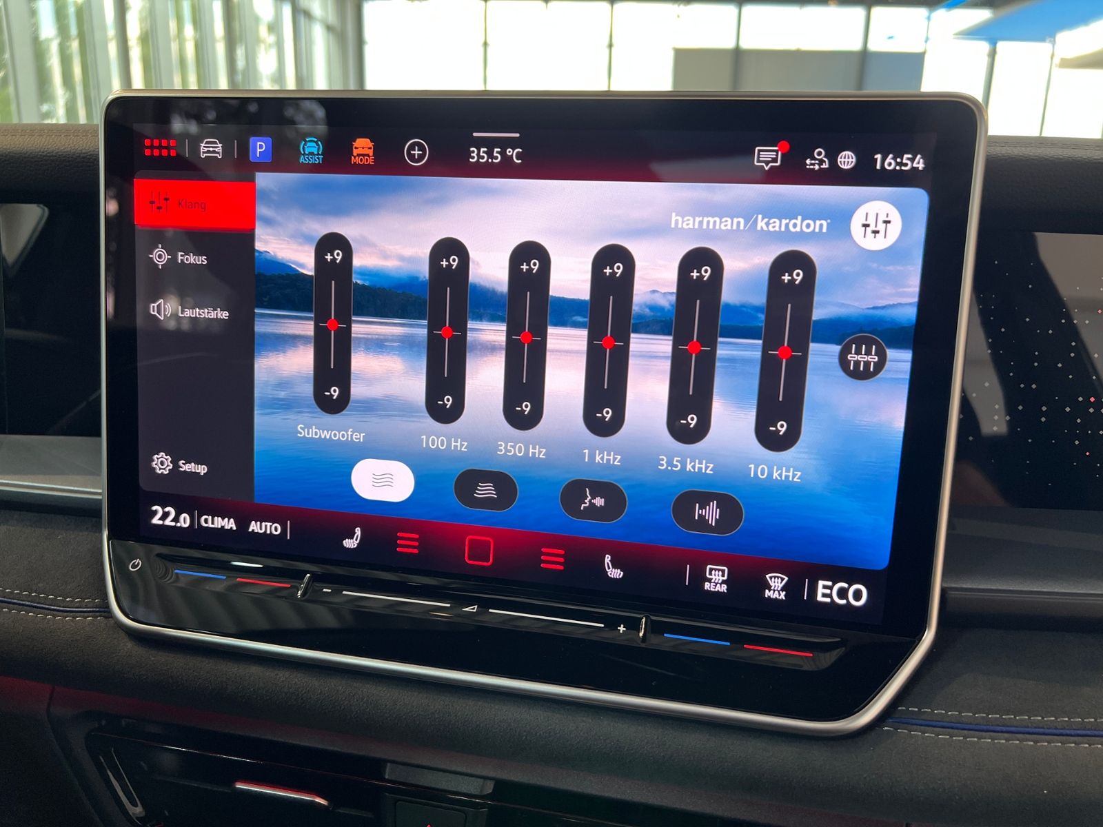 Fahrzeugabbildung Volkswagen Tayron R-Line 1.5 eHybrid DSG *AHK,LM-20",Harman