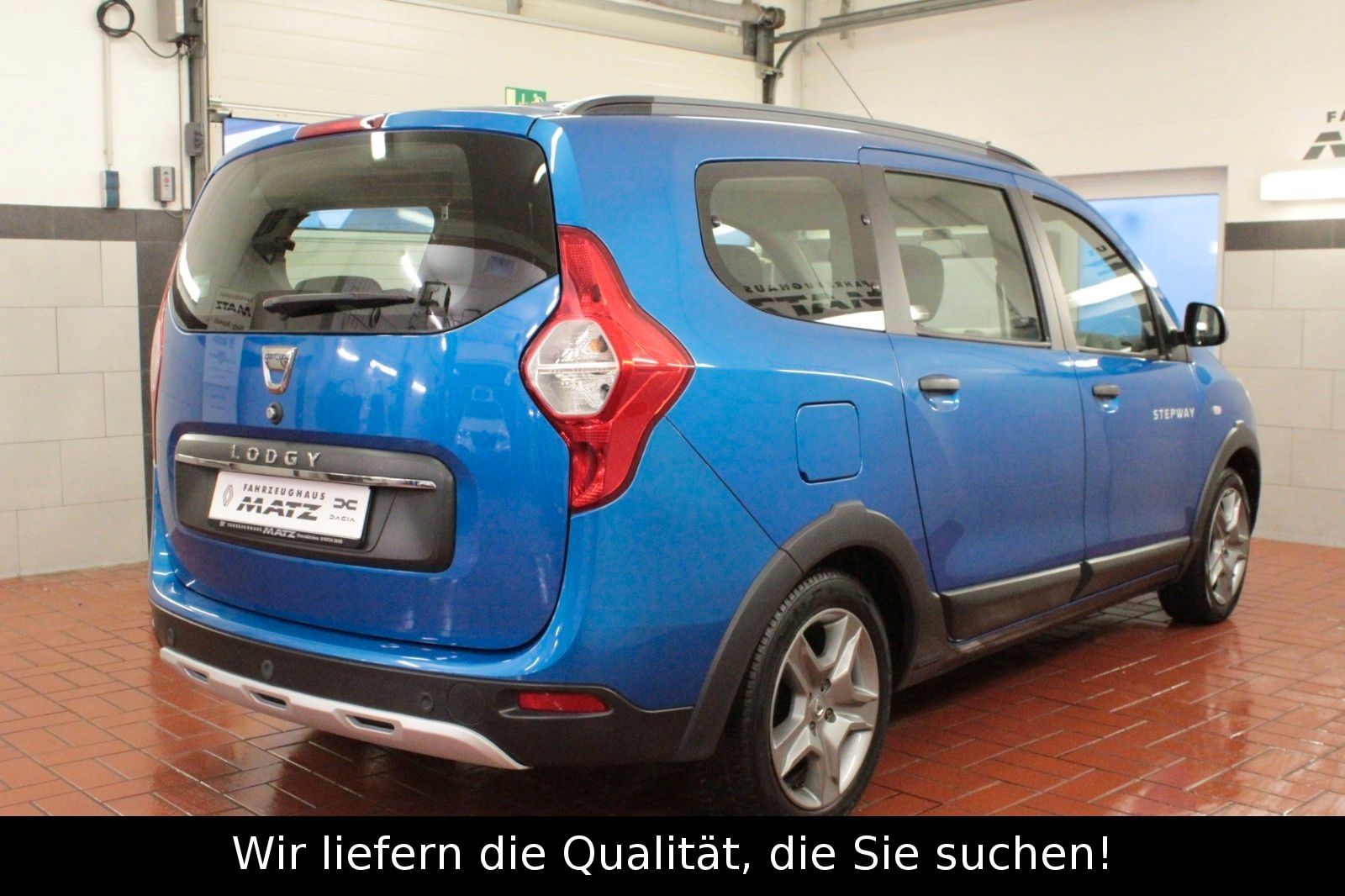 Fahrzeugabbildung Dacia Lodgy SCe 100 Stepway*7-Sitzer*Navi*