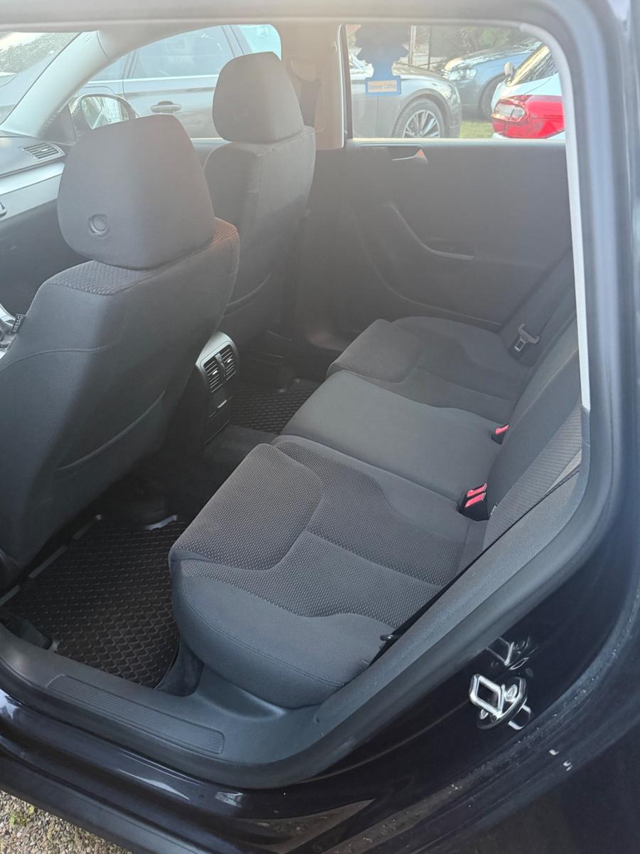 Volkswagen Passat 2009 — photo 7