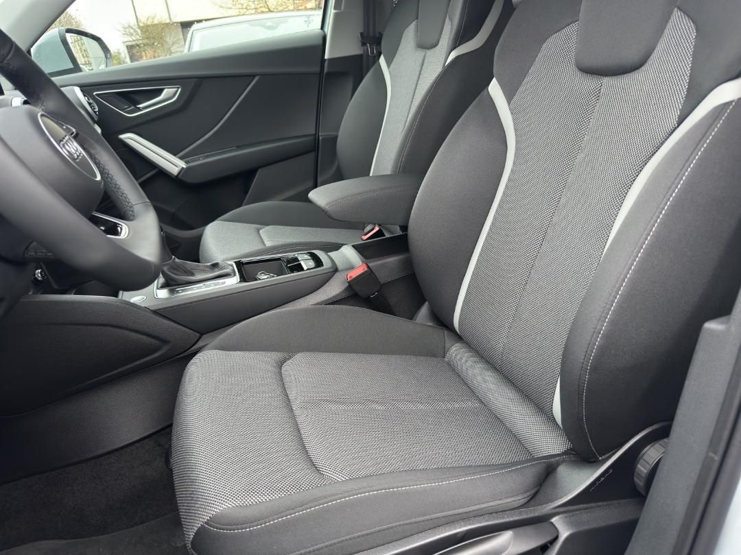 Fahrzeugabbildung Audi Q2 S line 35 TFSI S tronic, Infotainment Plus