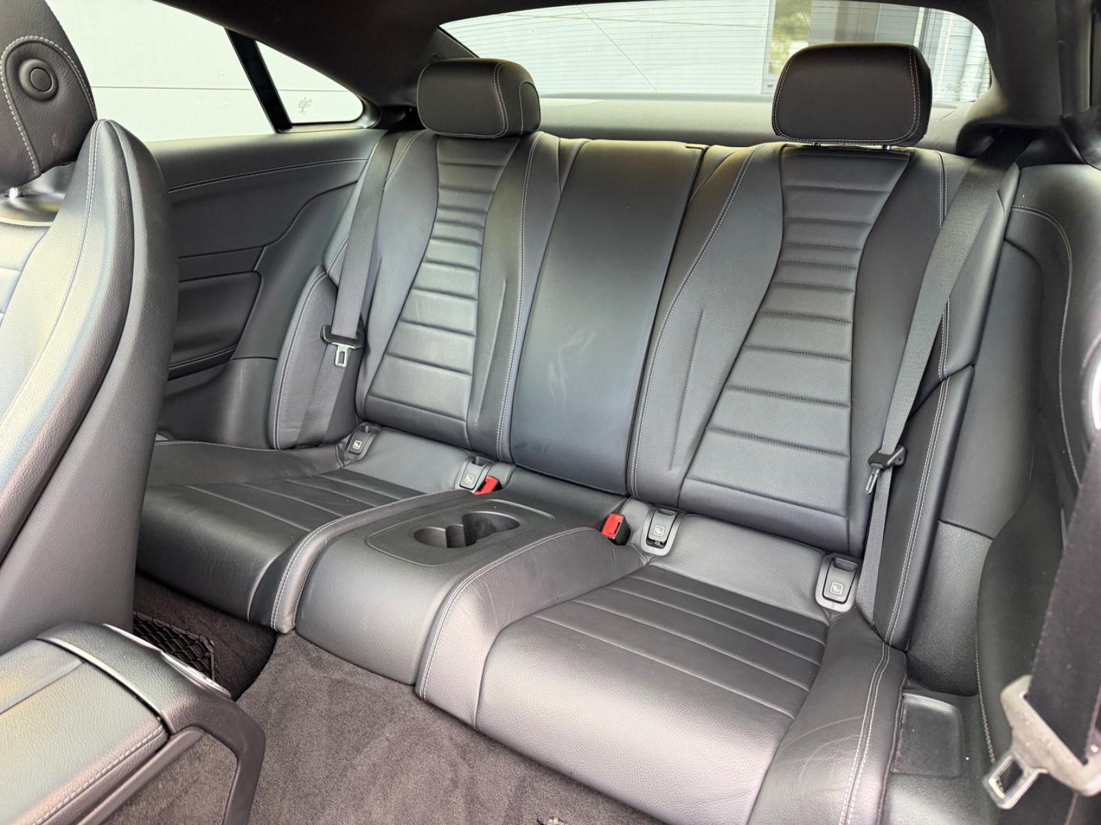 Mercedes-Benz E 300 EDITION 1 /AMG/ PANO/LEDER/NIGHTPACKET