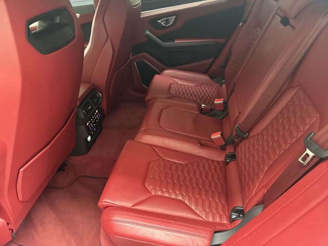 LAMBORGHINI Urus – Bild 9