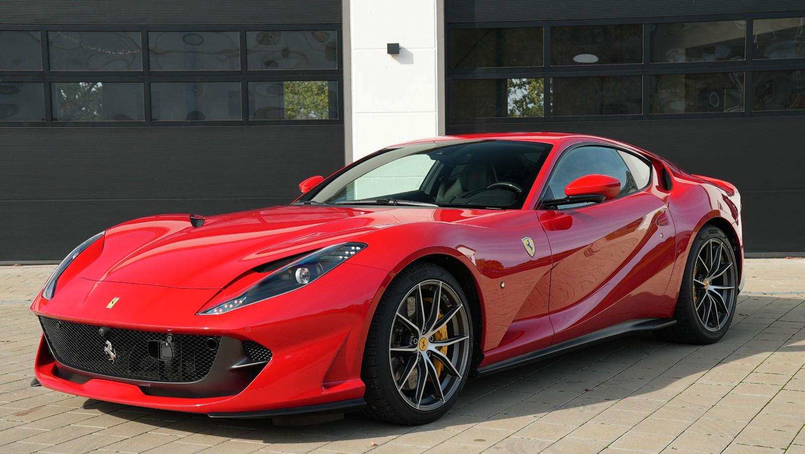 Ferrari 812
