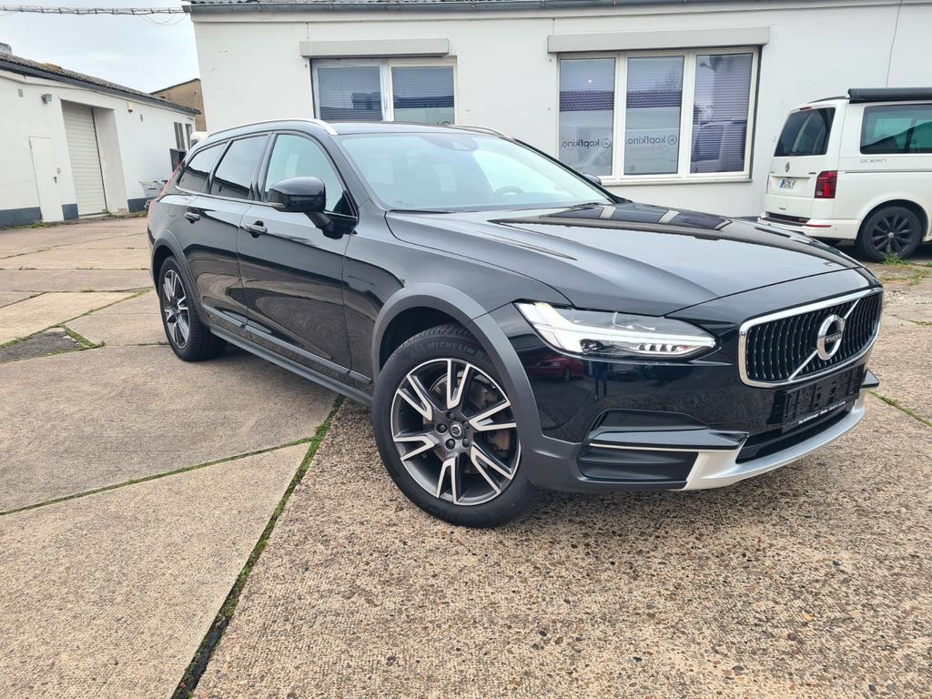 Volvo V90 Cross Country