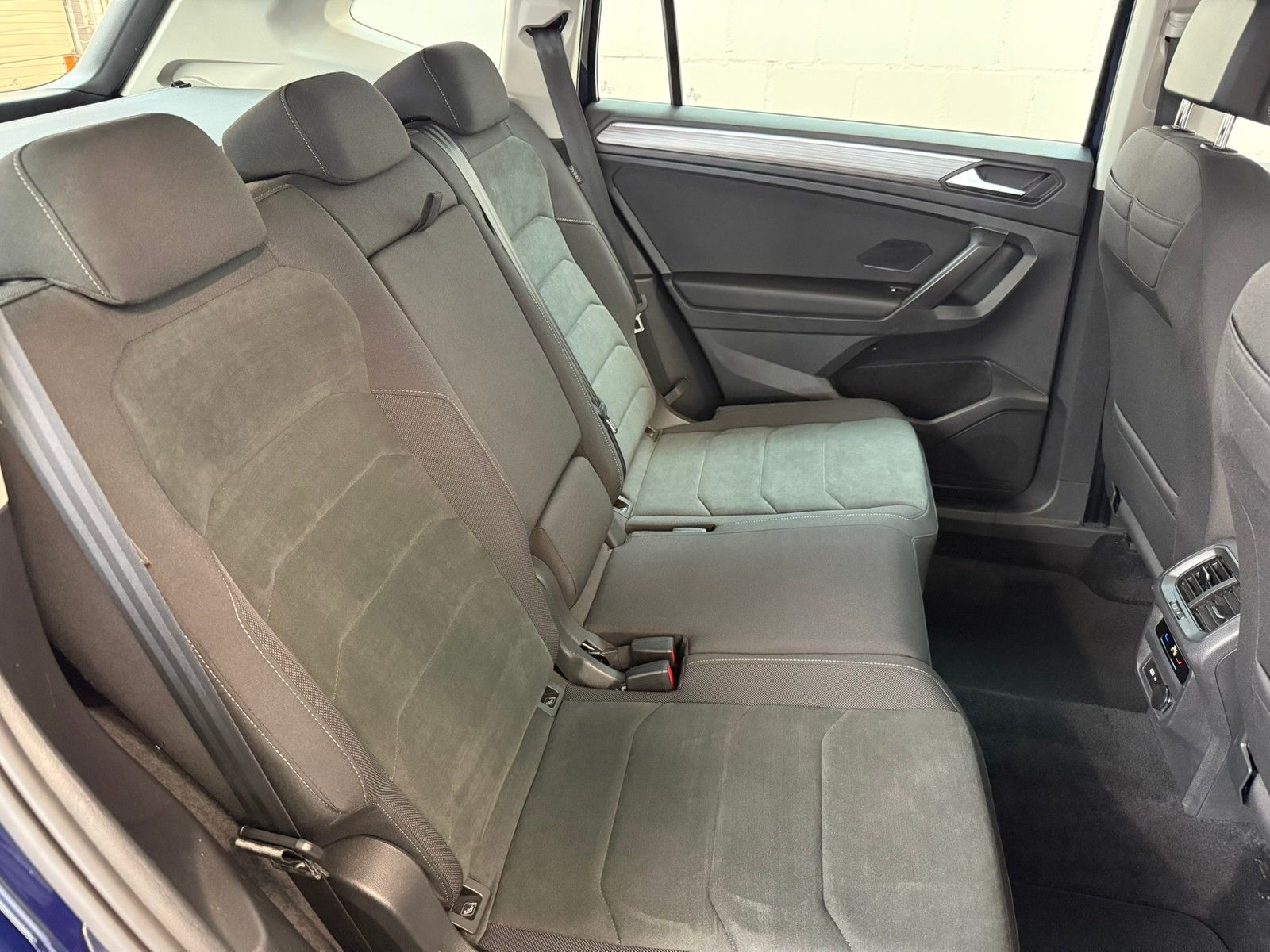 Fahrzeugabbildung Volkswagen Tiguan Allspace 2,0 TDI Elegance + AHK+Navi+Kame