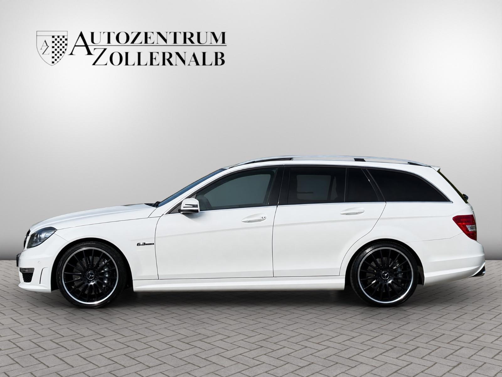 Mercedes C63 AMG Break 6.2 V8 457 ch • Speedshift MCT • Toit ouvrant • GPS • Bi-Xénon • 19"