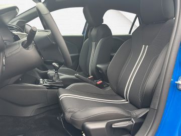 Fotografie 13 des Opel Corsa F GS Komfort-Paket Alllwetterreifen