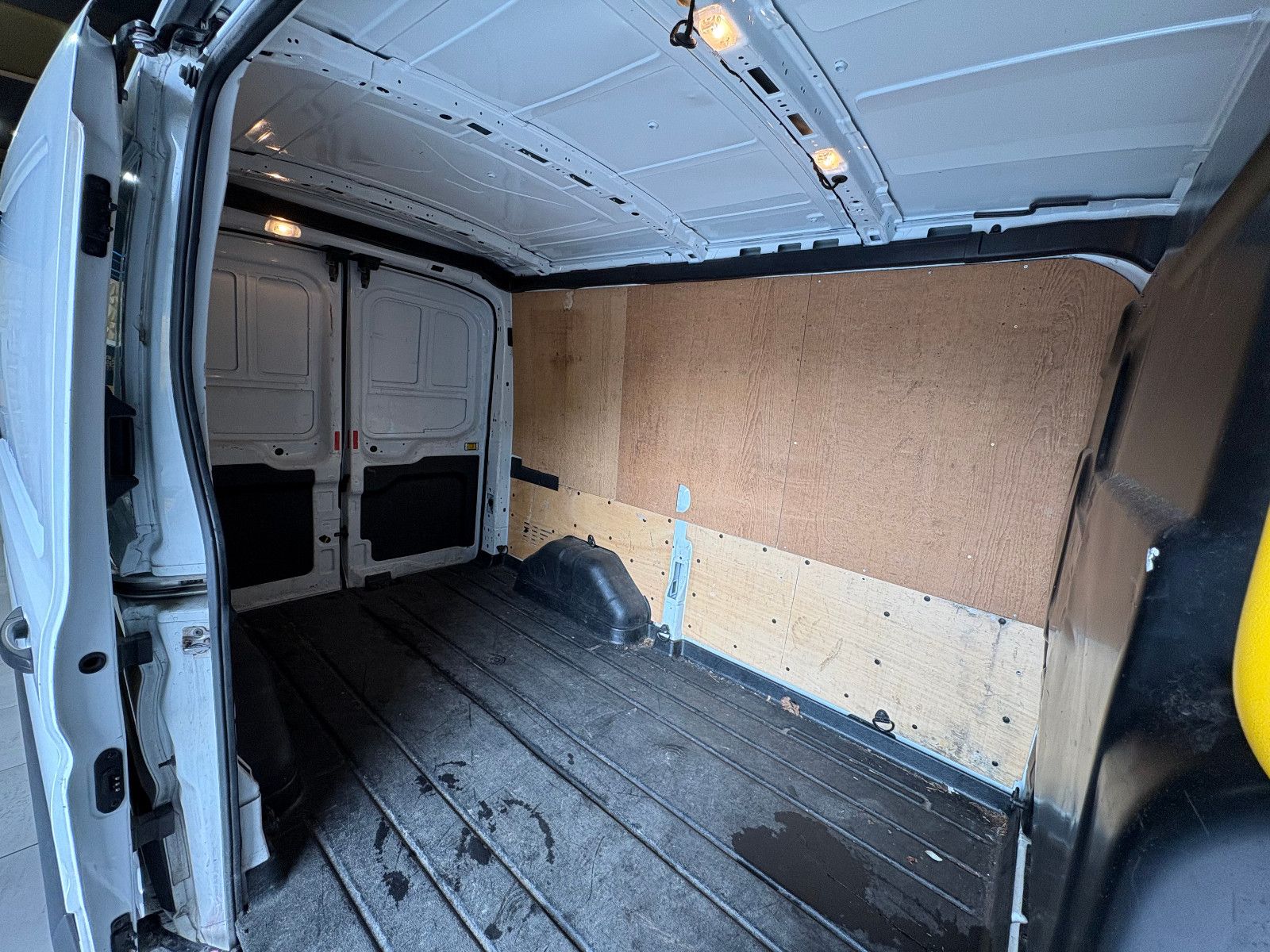 Fahrzeugabbildung Ford Transit Kasten 330 L2 H2Trend/3-SITZ/PDC/KLIMA/