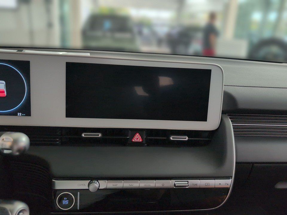 Fahrzeugabbildung Hyundai IONIQ 5 77kWh DYNAMIQ NAV+KLIMAAT+SHZ+KAMERA+LED