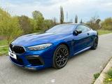 BMW M8 Competition xDrive Coupé - blaue BMW M8