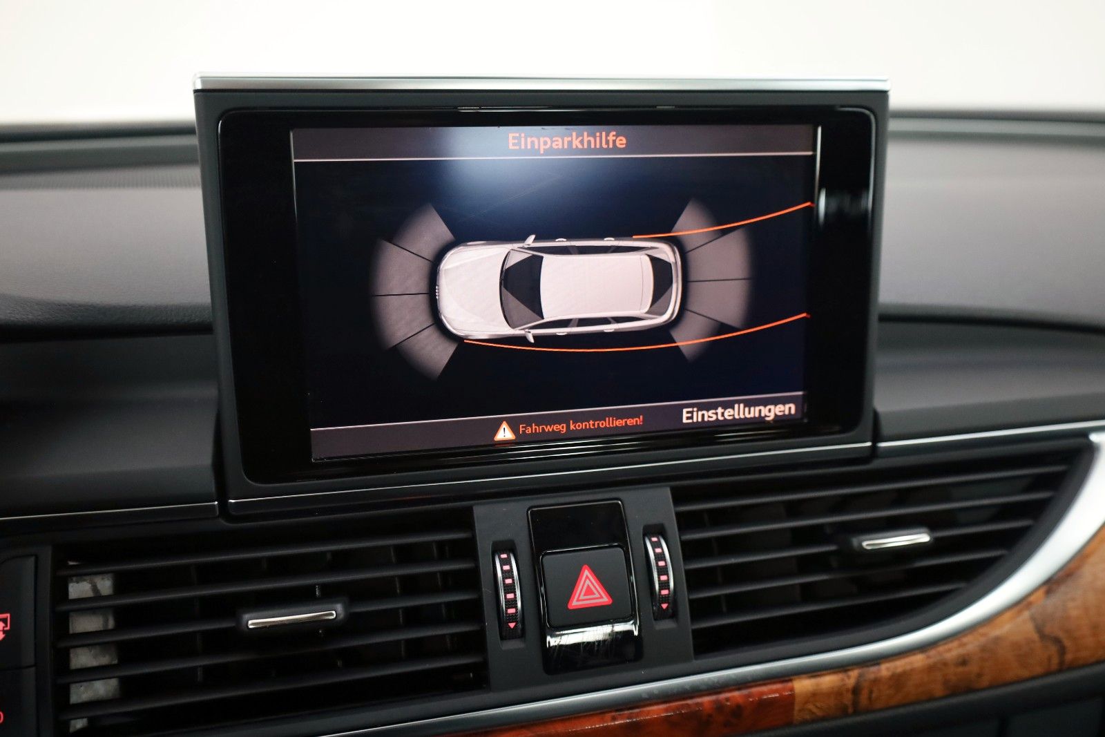 Fahrzeugabbildung Audi A6 Avant 3.0TDI Leder,Navi,Xenon,Panor,BOSE,+WR