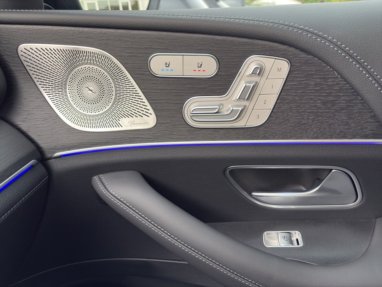 Fahrzeugabbildung Mercedes-Benz GLE 450 d 4M AMG Distro Burm AHK KeyGo PANO 360°