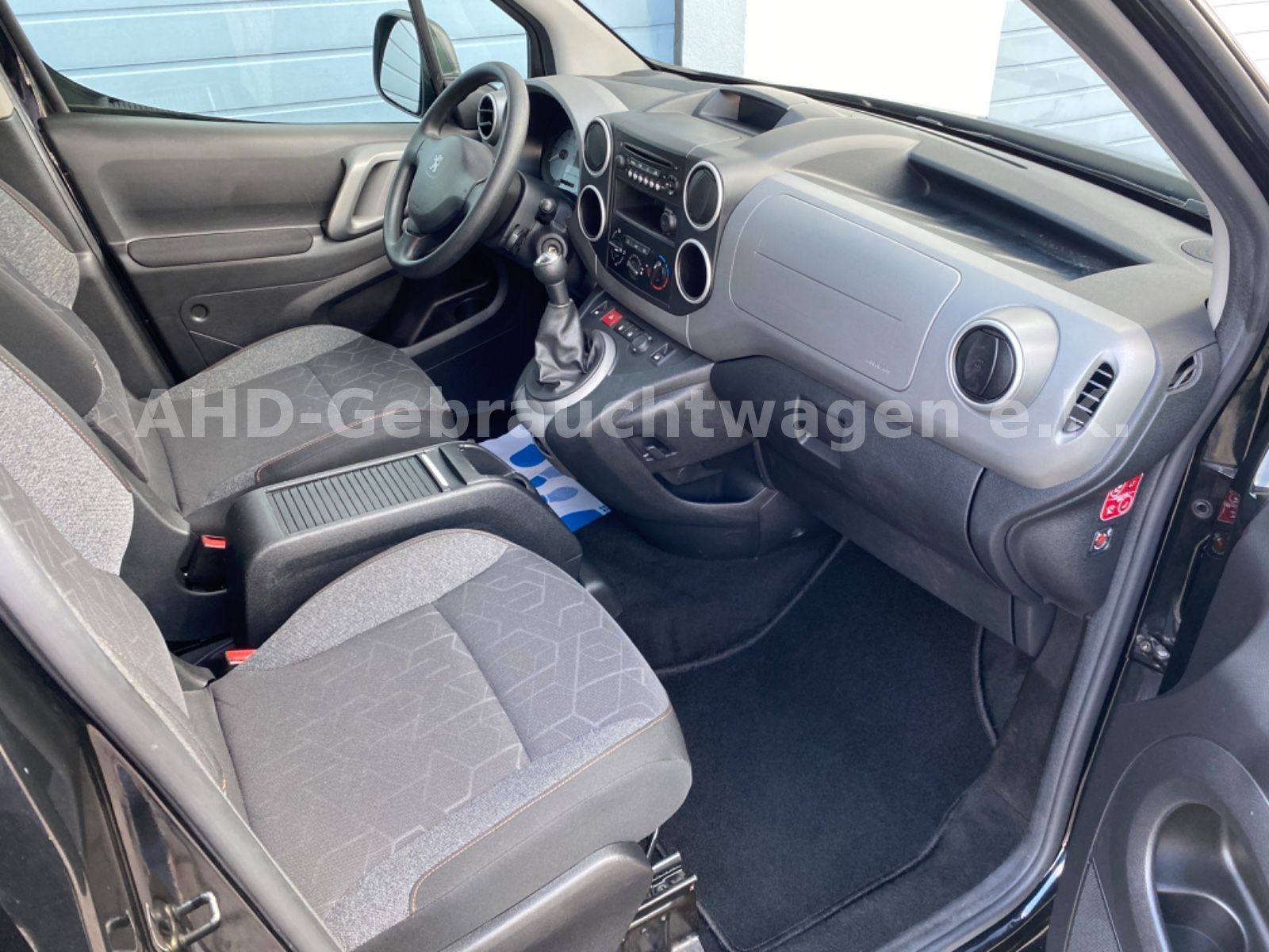 Fahrzeugabbildung Peugeot Partner Tepee 1.6