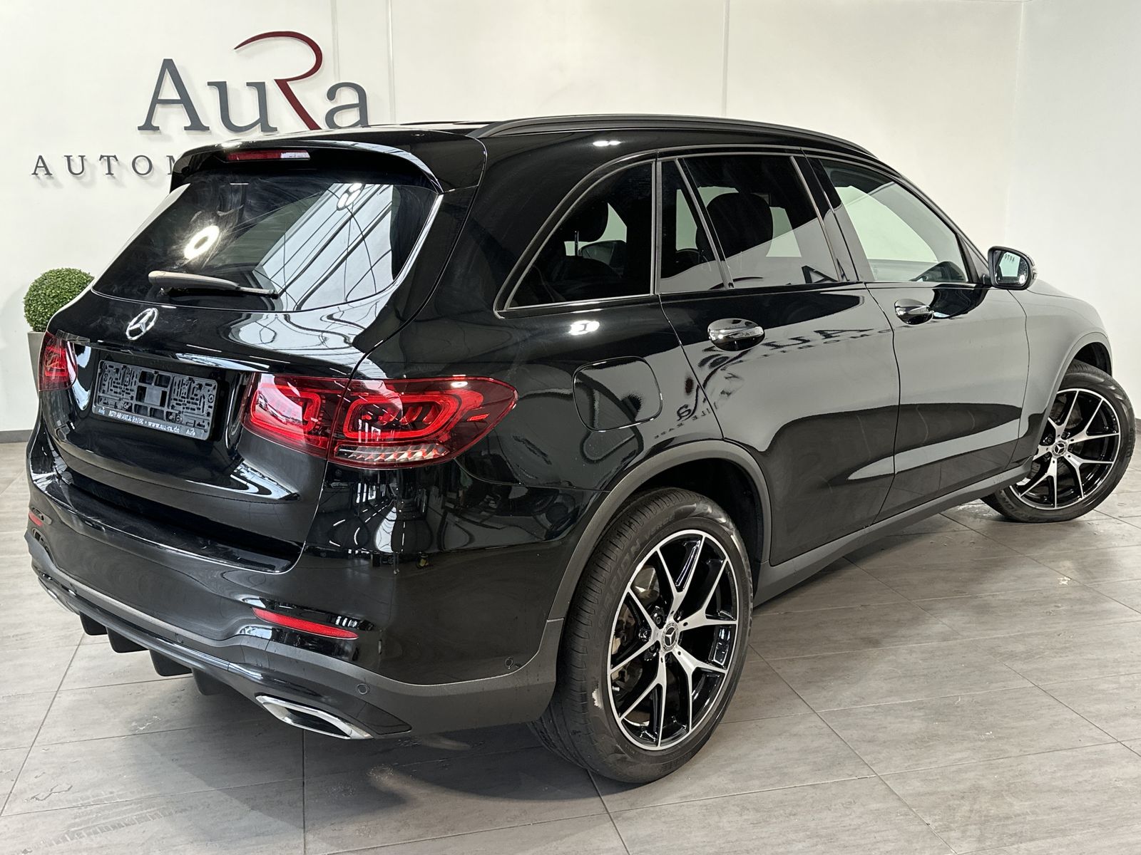 Fahrzeugabbildung Mercedes-Benz GLC 400d 4M AMG-Line NAV+LED+BURMESTER+360°+AHK
