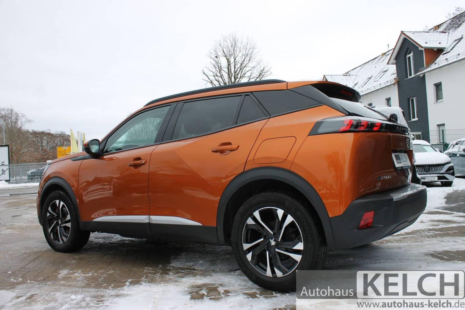 Peugeot E-2008 Allure 136 SOH Zertifkat