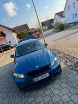 BMW E90 330i/Individual Sound M Paket /Schiebeda - BMW 330 aus 2009: 330i