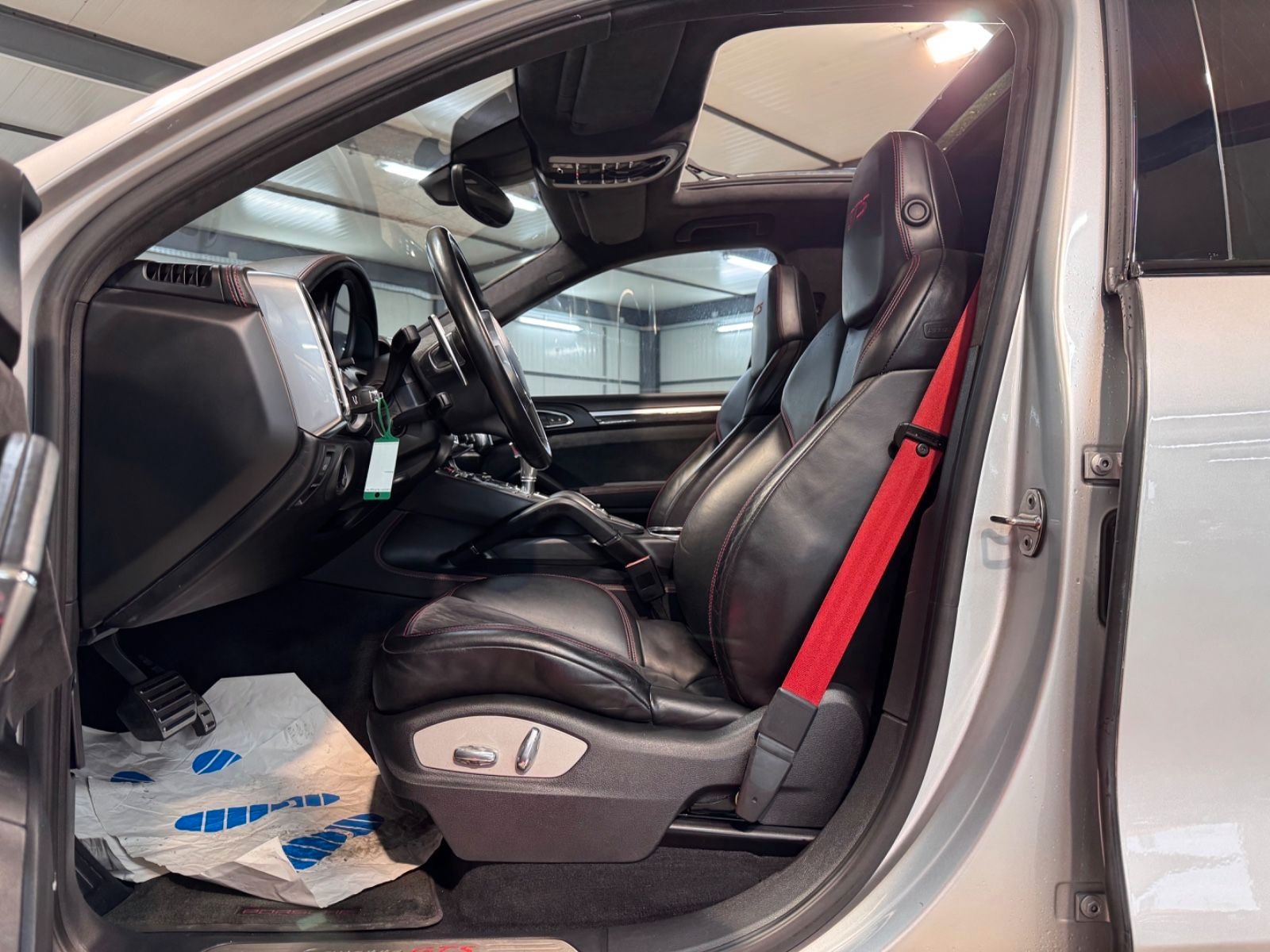 Porsche Cayenne GTS 4,8L PANO*BOSE*STHZ*PCM*21*KAME*2.H foto 8