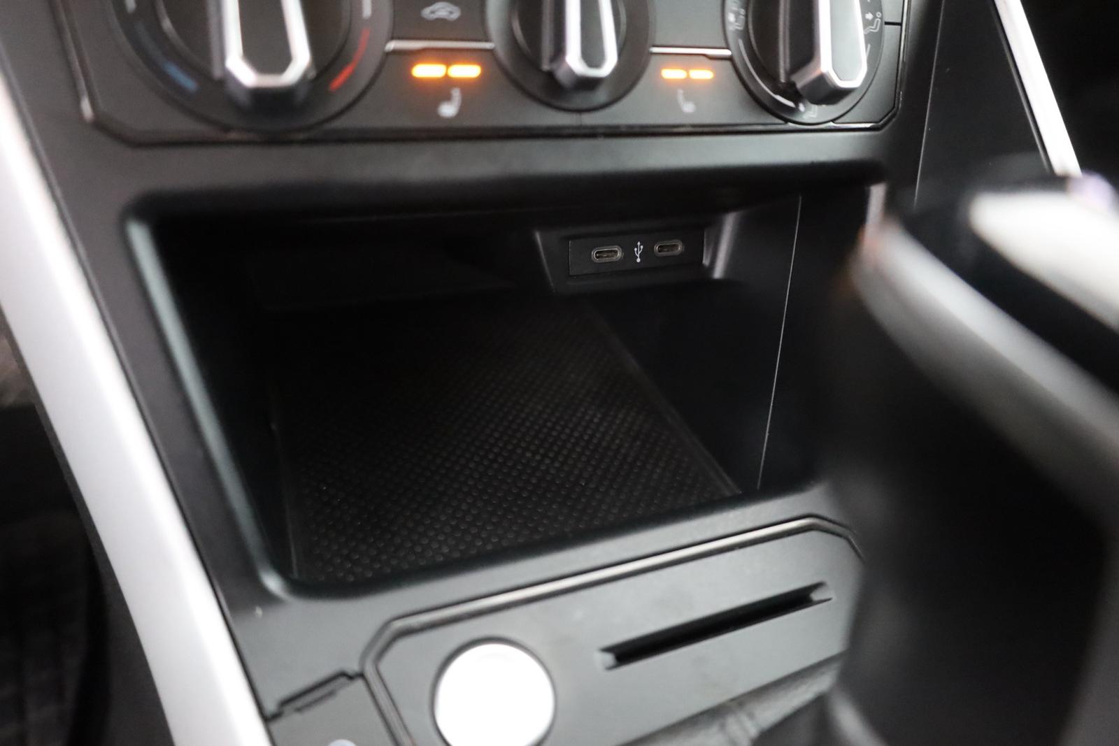 Volkswagen Polo 1.0 TSI DSG Life LED Navi Sitzheizung PDC, миниатюра 13