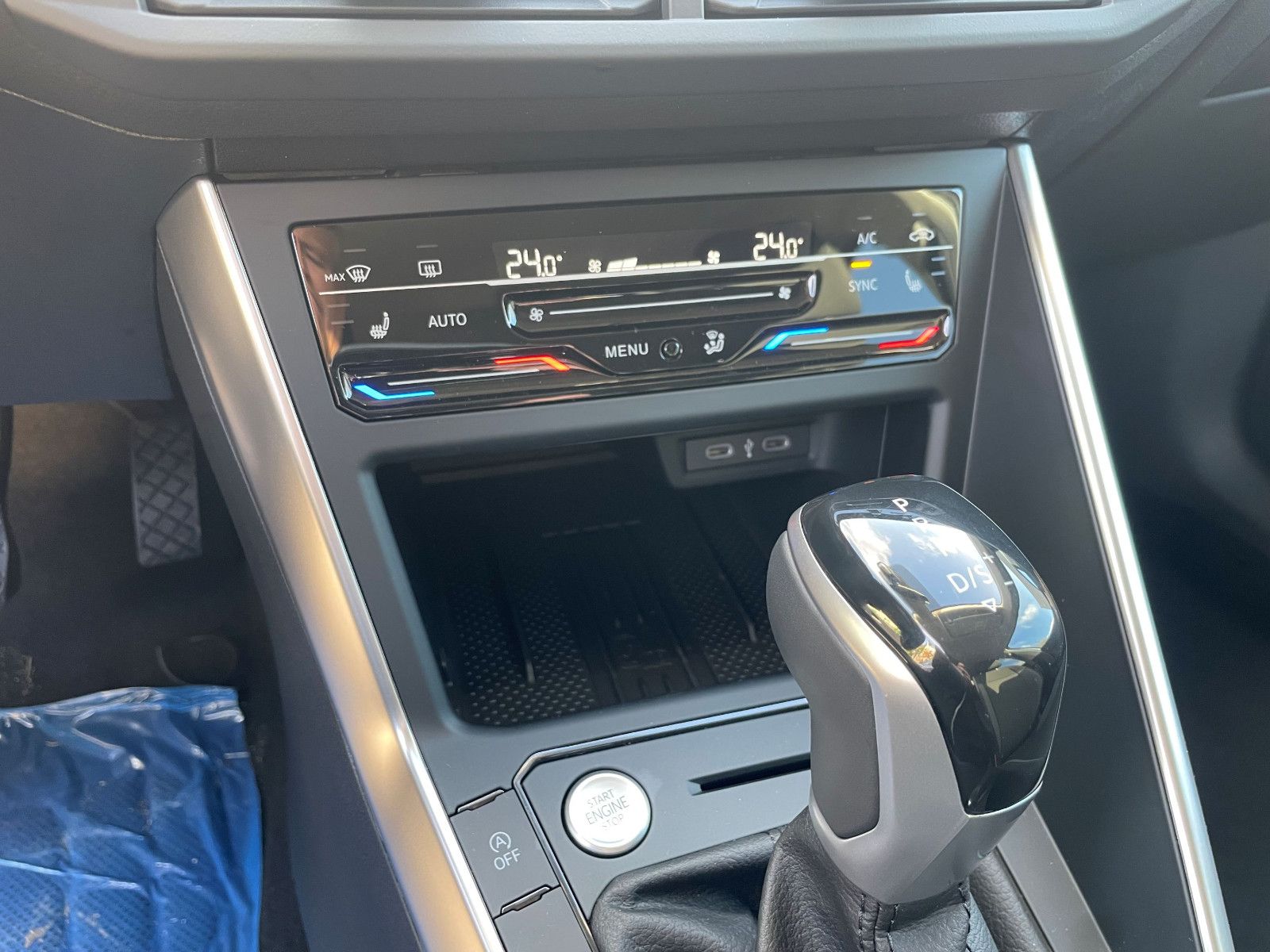 Fahrzeugabbildung Volkswagen Taigo Life 1.5 DSG DAB SHZ IQLED ALU KAM 30% UPE