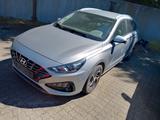 Hyundai i30 cw ESSENTIAL Mild-Hybrid Auto - Hyundai i30 Unfallwagen