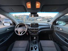 Fahrzeugabbildung Hyundai Tucson 1.6 CRDi *AHK*NAVI*KAMERA*LED*1.Hd.*