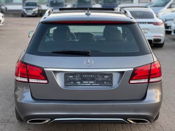 Mercedes E 220 - 8