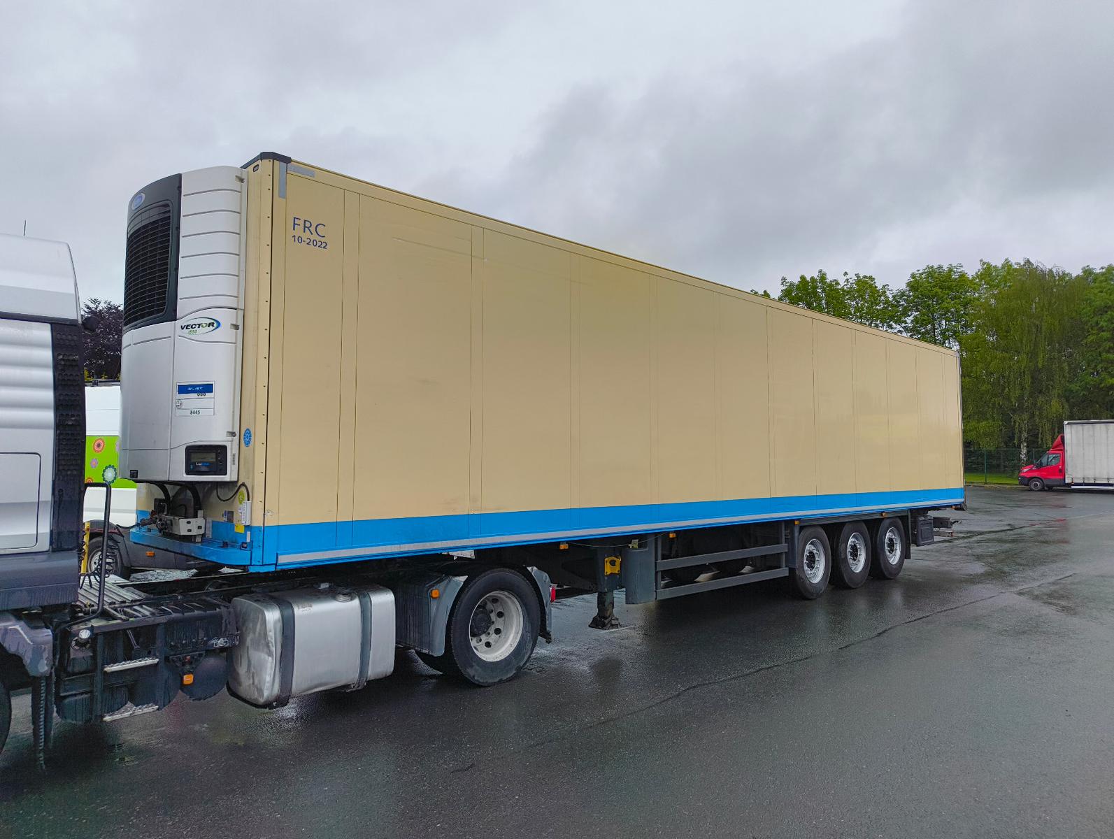 Schmitz Cargobull SKO24 / Kühlkoffer Doppelstock Vector 1550