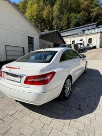 Mercedes E 250 - 6