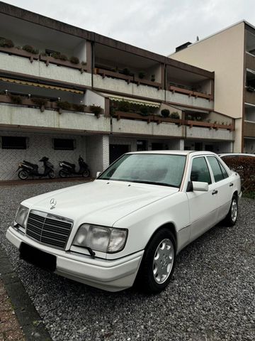 Mercedes-Benz E 220 Automatik W124 Klima H-Zulassung