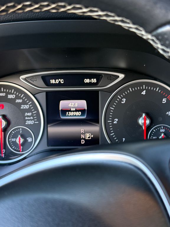 Image of Mercedes-Benz B 220