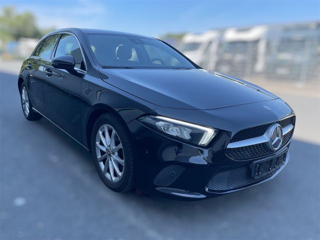MERCEDES-BENZ A 180 D Auto. T.Leder LED KAMERA NAVI SITZ.H