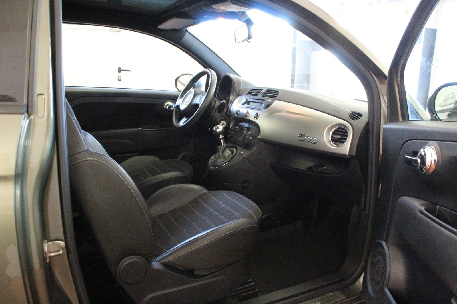 Fahrzeugabbildung Fiat 500 1.2 8V *Sonderedition by Diesel*
