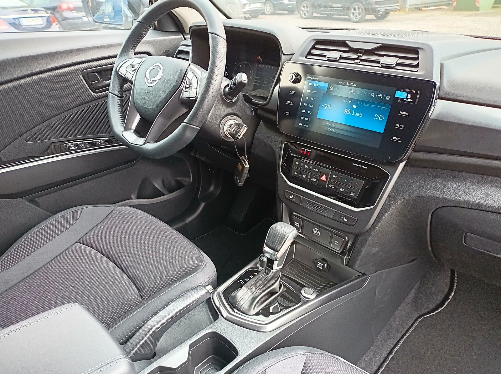 Fahrzeugabbildung KGM TIVOLI 1.5 NOMAD+AUTOMATIK+LM FELGEN+ANDROID++++