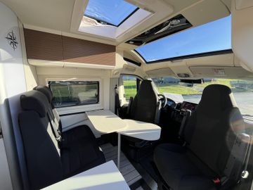 Westfalia Columbus 600 E 180 PS 8G  Skyview ACC Solar 