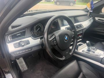 BMW 740 - 11