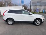 Volvo XC60 Momentum AWD*Inspektion Neu*TÜV 10/27*Euro5 - Volvo Gebrauchtwagen von 2009