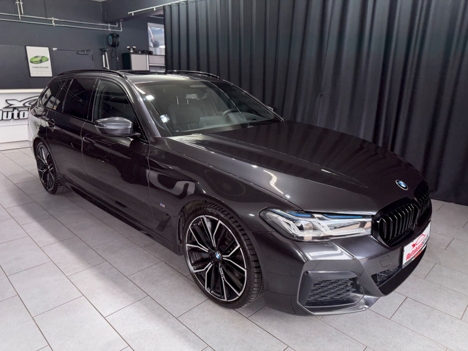 Fahrzeugabbildung BMW 540d xDrive M Sport|LASER|PANO|20"|AHK|ACC|VOLL