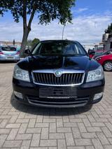 Skoda Octavia 1.6 TDI Ambition Combi*AC*PDC*Euro 5* - Skoda Octavia aus 2012 mit Diesel-Antrieb: Kombi