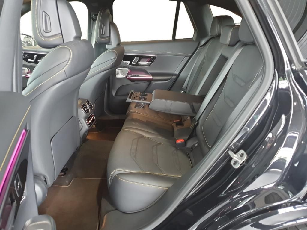 Fahrzeugabbildung Mercedes-Benz GLC 63 S E V-Max*AHK*Pano-Dach*Head-Up*Burmeste