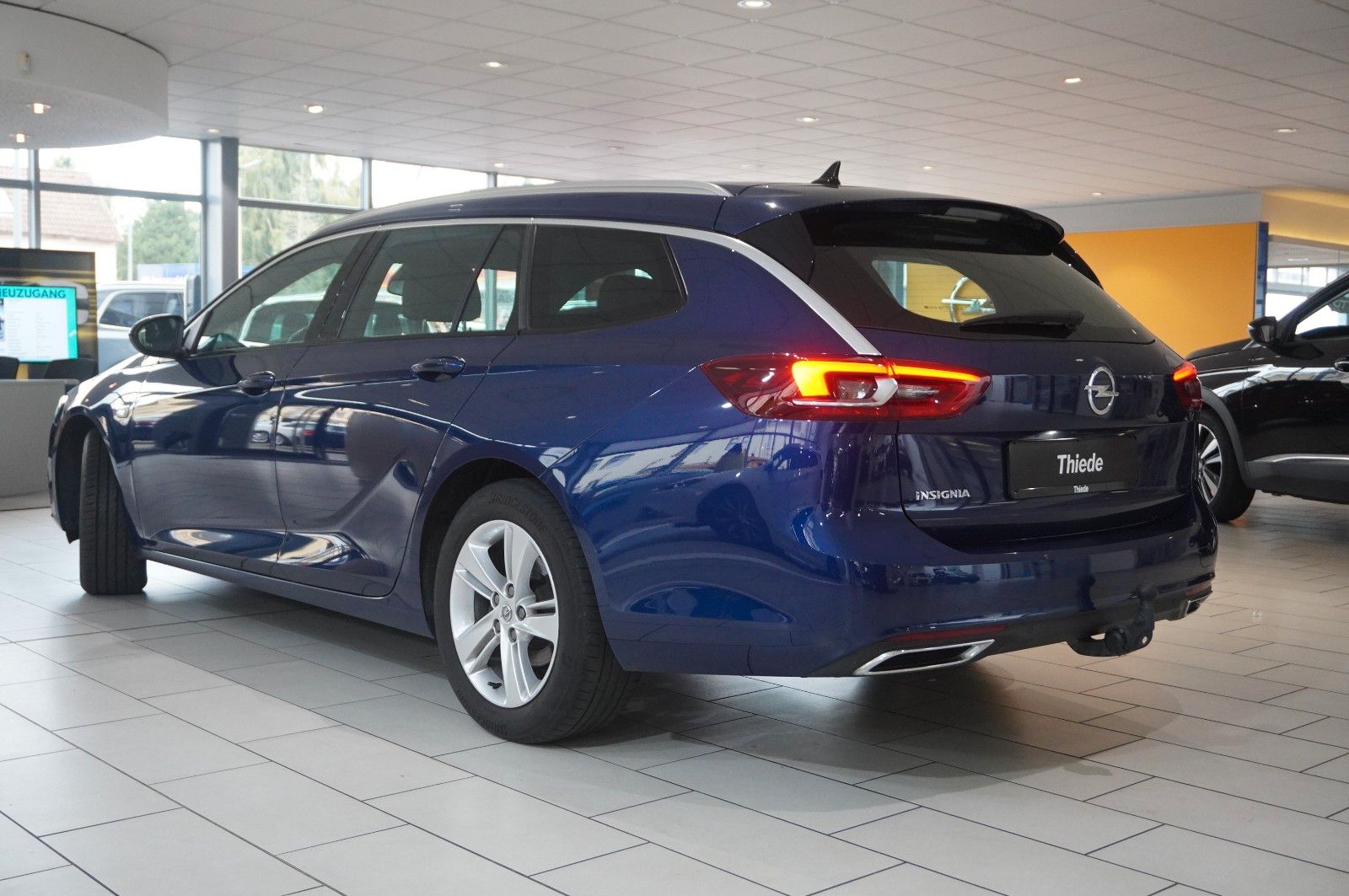 Fahrzeugabbildung Opel Insignia B ST 2.0D ELEGANCE NAVI/LED/VIRTU./AHK