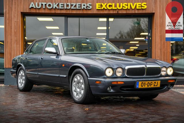 Jaguar XJ 3.2 V8 Executive Schiebedach leder Radio/CD 1