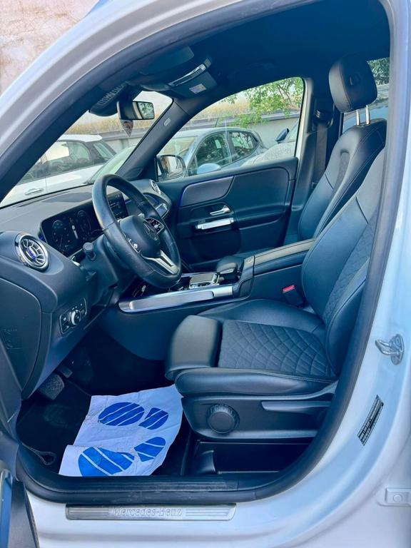 Mercedes-Benz GLB 180