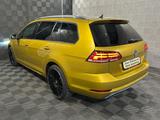 Volkswagen Golf VII Var. 1.6 TDI*JOIN*LED-AHK-PANO-ACC-R.KA - Volkswagen Golf: 6r