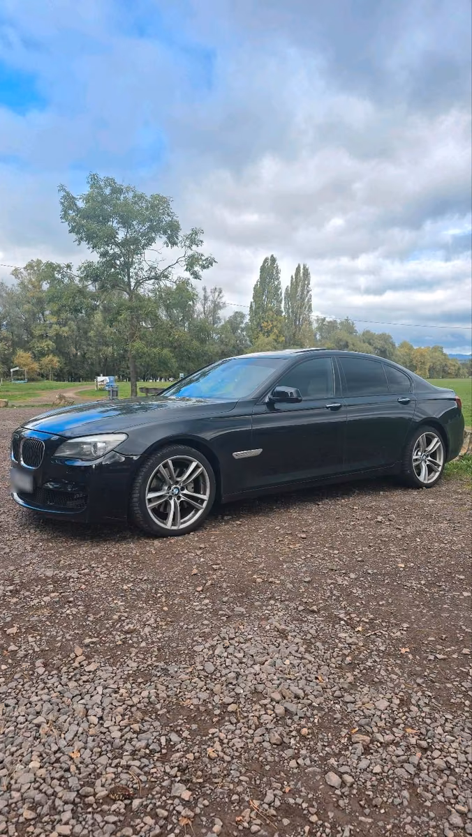 BMW 730